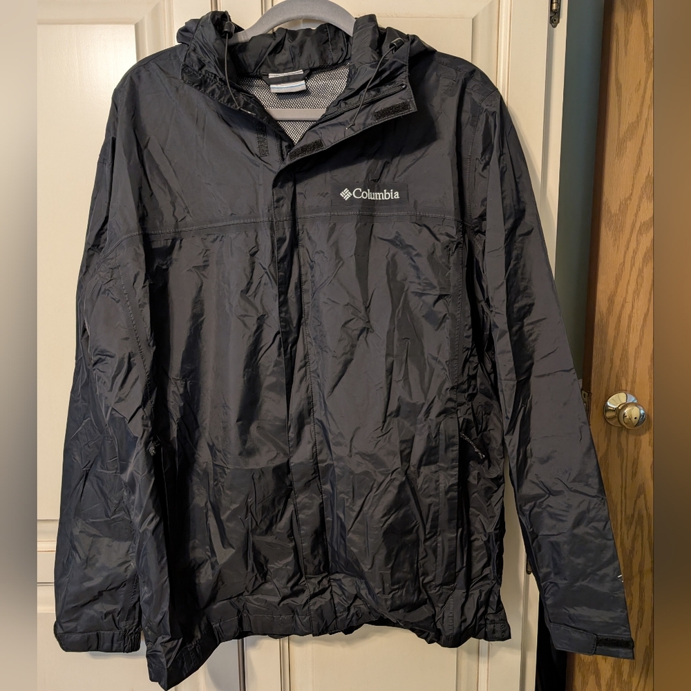 Columbia Men's Black Hooded Rain Jacket